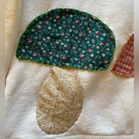 Mushroom patchwork white hoodie - Picture 13 of 16